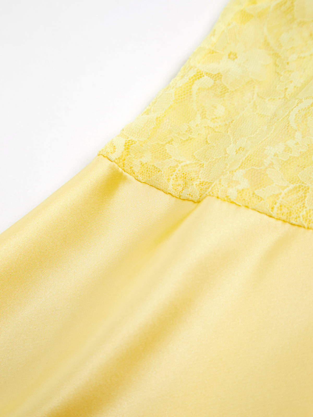 Robe midi tube sans bretelles en dentelle asymétrique