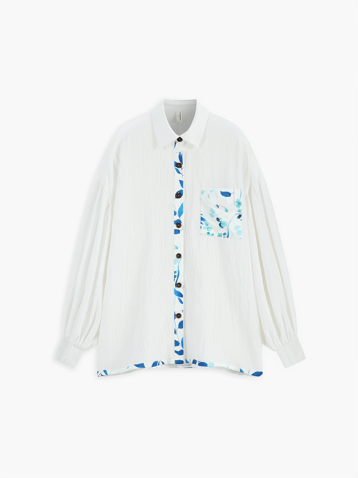 Chemise à manches évêque boutonnée à fleurs