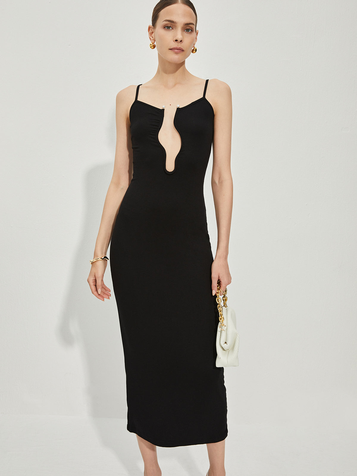 Robe midi à bretelles en V avec détails en perles